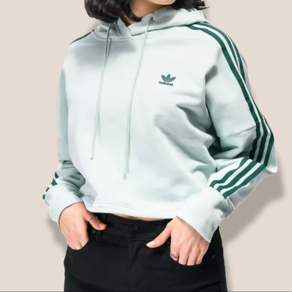 Adidas crop puller over hoodie - Picture 2 of 8